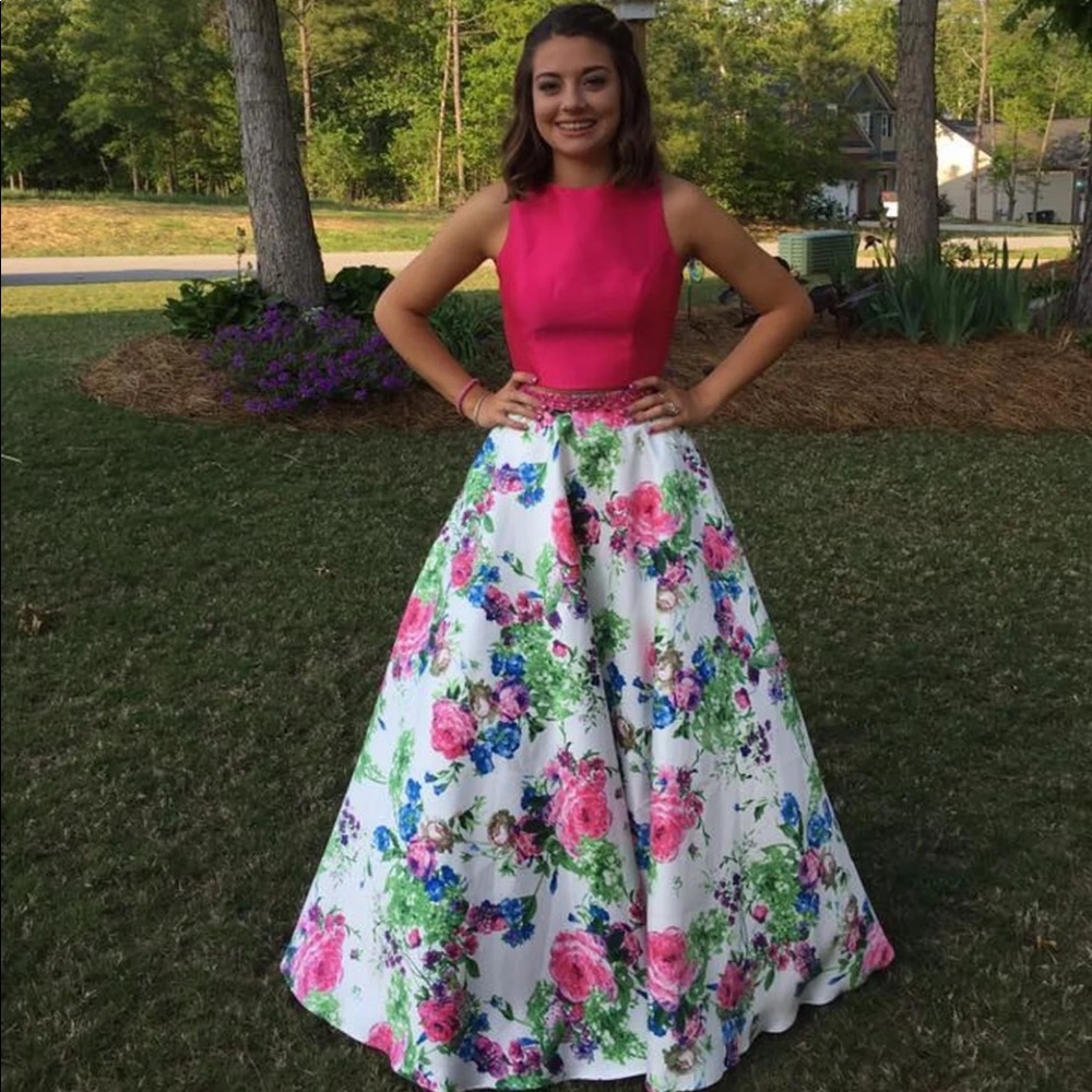 Prom dress 2 piece - Picture 1 of 8